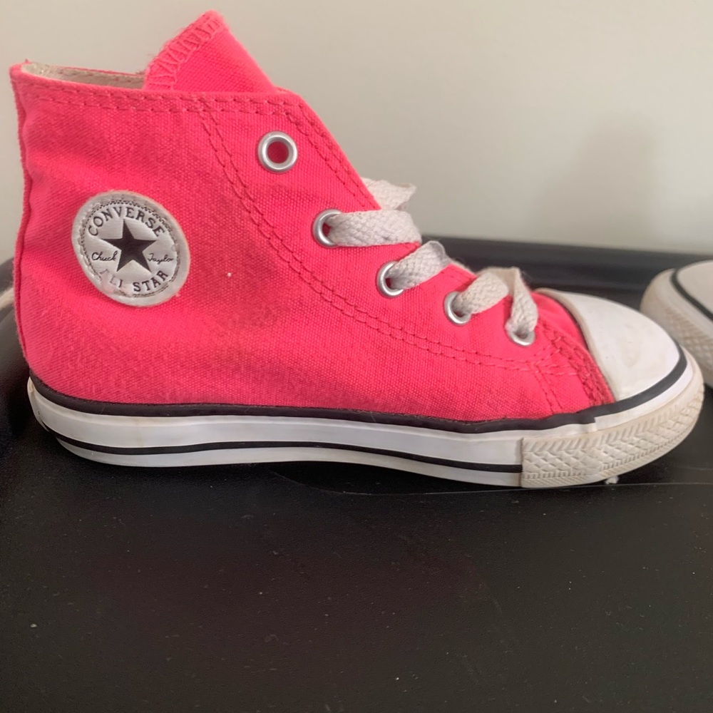 Kids converse